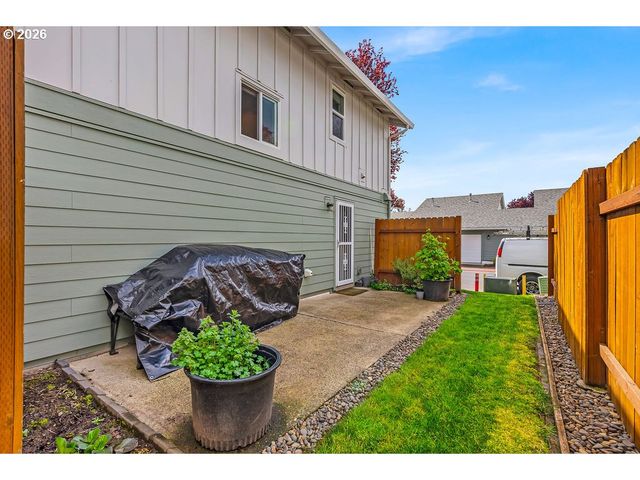 6211 Se POLARIS Way, Hillsboro, OR 97123