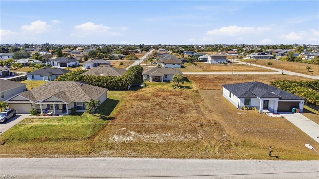 302 NW 27th AVE, CAPE CORAL, FL 33993 — exterior