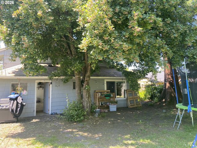 2963 ALDER St, Eugene, OR 97405
