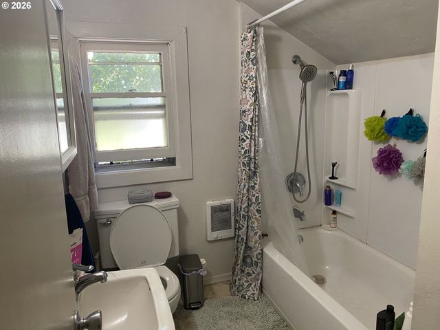 2963 ALDER St, Eugene, OR 97405