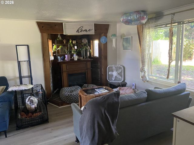 2963 ALDER St, Eugene, OR 97405