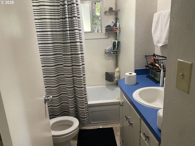 2963 ALDER St, Eugene, OR 97405