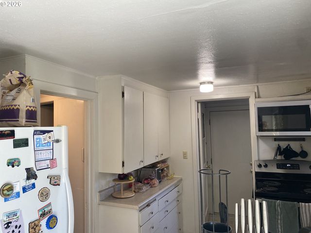 2963 ALDER St, Eugene, OR 97405