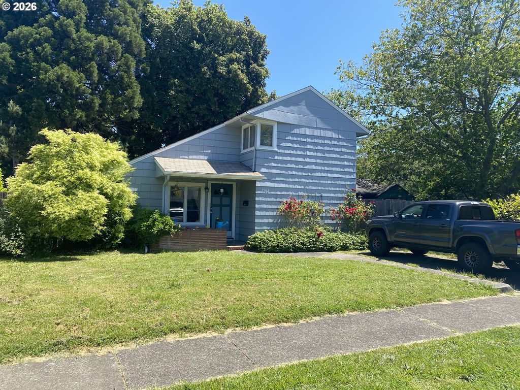 2963 ALDER St, Eugene, OR 97405