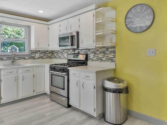 20 Madison Ave, Randolph, MA 02368
