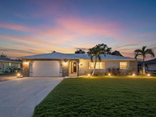 2485 SE Saphire Ter Terrace, Port St. Lucie, Port St Lucie, FL 34952