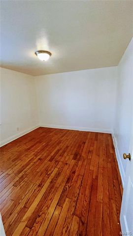 1587 Farmview Avenue, St Louis, MO 63138