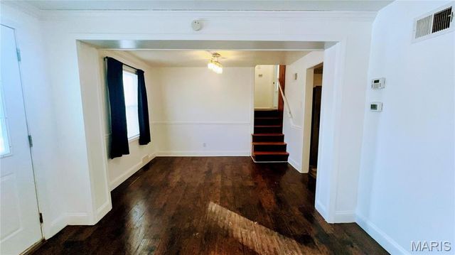 1587 Farmview Avenue, St Louis, MO 63138