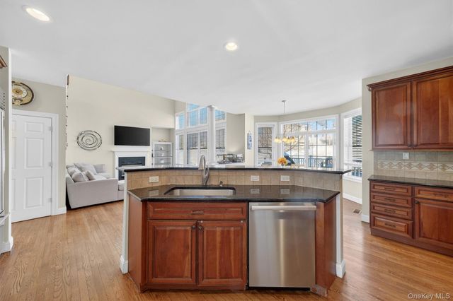 205 Buttonwood Way, Hopewell Junction, NY 12533