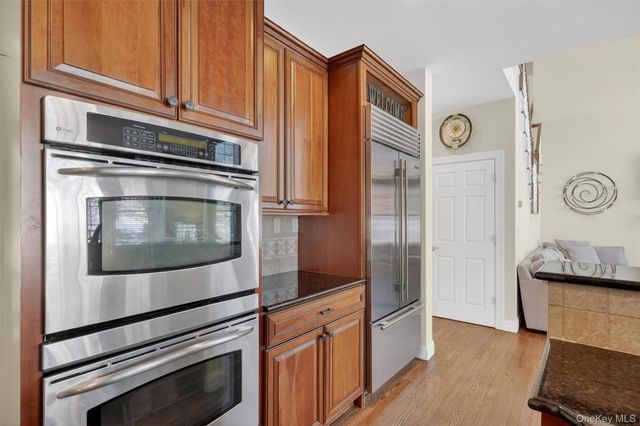 205 Buttonwood Way, Hopewell Junction, NY 12533