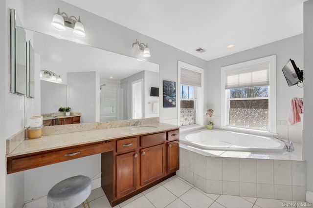 205 Buttonwood Way, Hopewell Junction, NY 12533