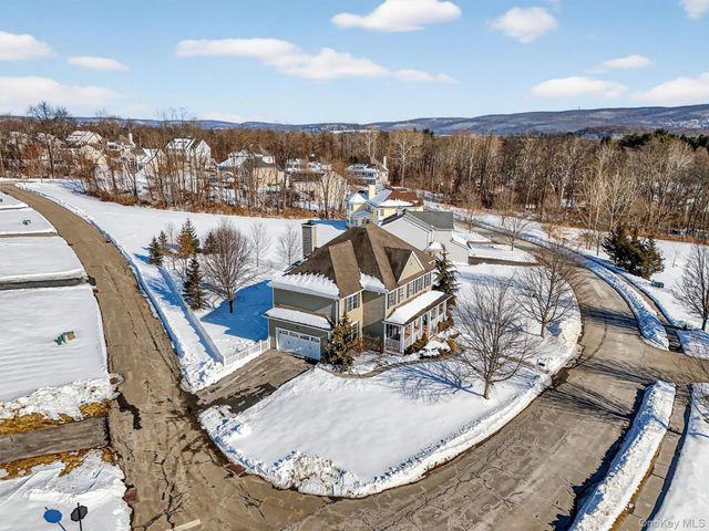 205 Buttonwood Way, Hopewell Junction, NY 12533