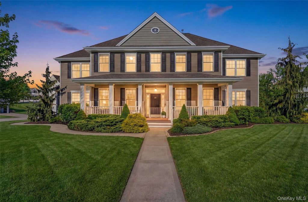 205 Buttonwood Way, Hopewell Junction, NY 12533