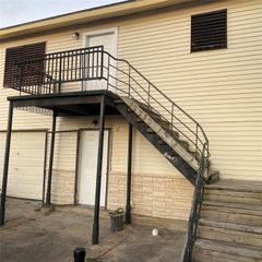 2212 63rd St, Galveston, TX 77551