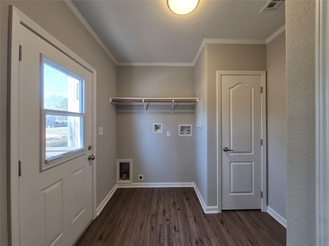 120 Leaning Oak Dr, Point Blank, TX 77364