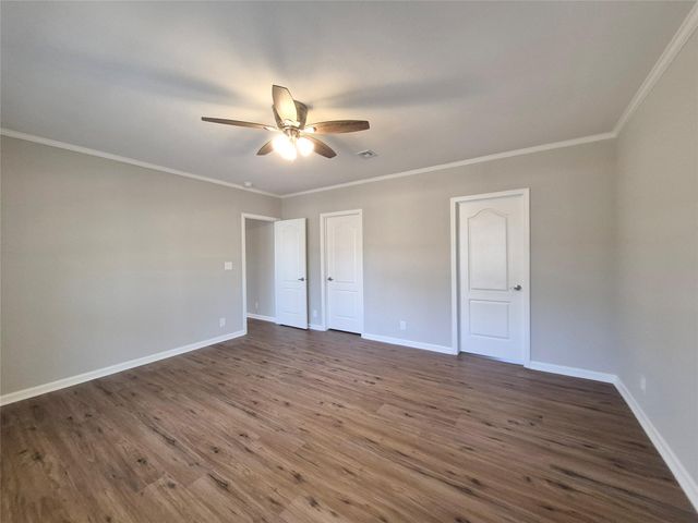 120 Leaning Oak Dr, Point Blank, TX 77364