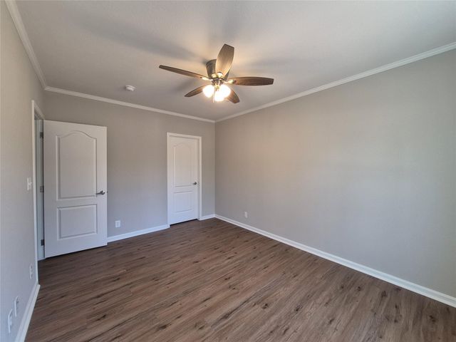 120 Leaning Oak Dr, Point Blank, TX 77364