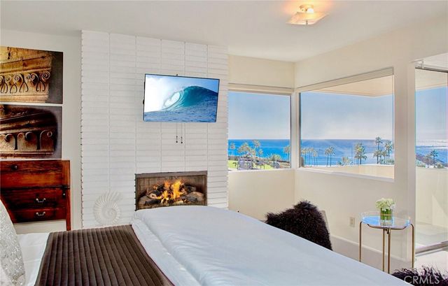 2824 Ocean Boulevard, Corona Del Mar, CA 92625