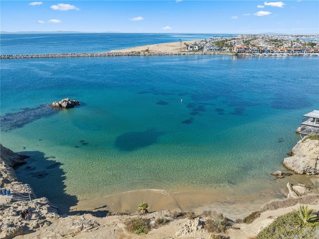 2824 Ocean Boulevard, Corona Del Mar, CA 92625