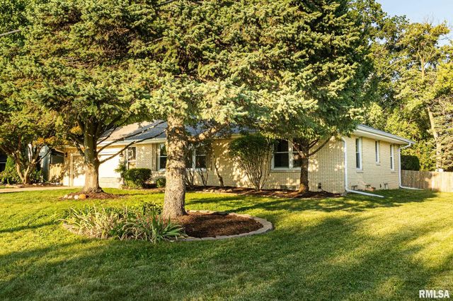 5802 N HUMBOLDT Avenue, Peoria, IL 61614
