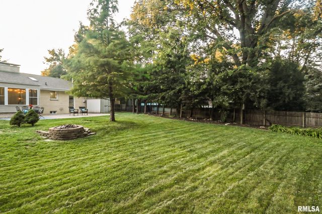 5802 N HUMBOLDT Avenue, Peoria, IL 61614