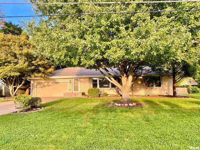 5802 N HUMBOLDT Avenue, Peoria, IL 61614