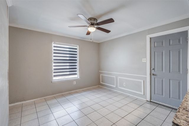 2904 S Fielder Road, Arlington, TX 76015