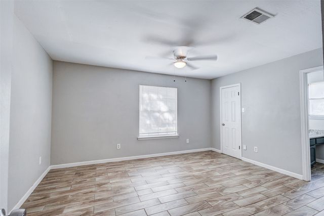 2904 S Fielder Road, Arlington, TX 76015