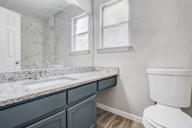 2904 S Fielder Road, Arlington, TX 76015