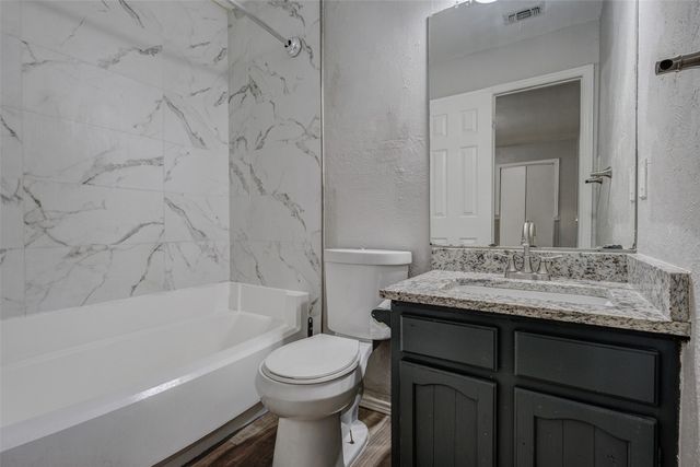 2904 S Fielder Road, Arlington, TX 76015