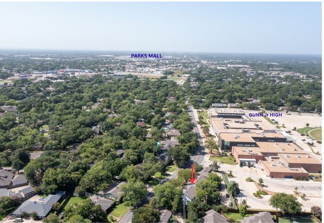 2904 S Fielder Road, Arlington, TX 76015