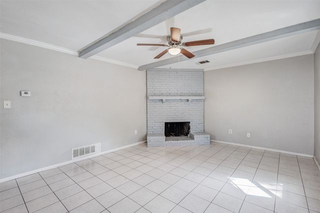 2904 S Fielder Road, Arlington, TX 76015