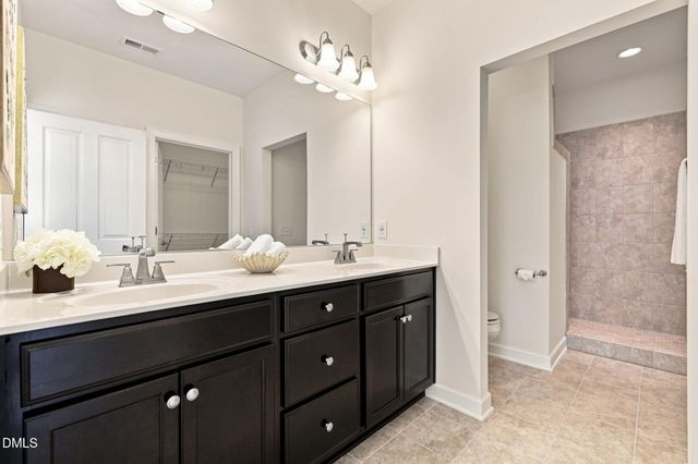 1407 Abbotsford Way, Cary, NC 27519