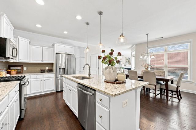 1407 Abbotsford Way, Cary, NC 27519
