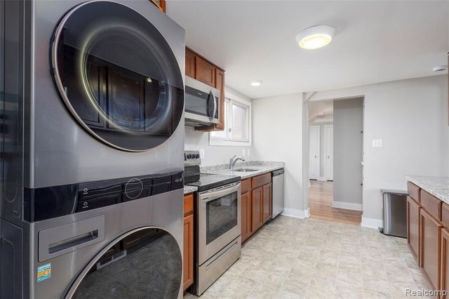 3409 Devon Road, Royal Oak, MI 48073