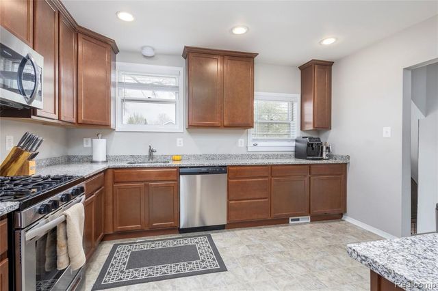 3409 Devon Road, Royal Oak, MI 48073