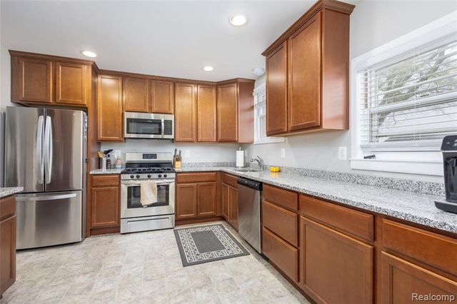 3409 Devon Road, Royal Oak, MI 48073