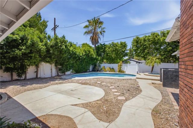 5521 Mclennan, Encino, CA 91436