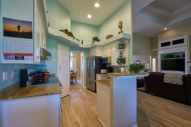 384 Robert Trent Jones Boulevard, Eagle Point, OR 97524