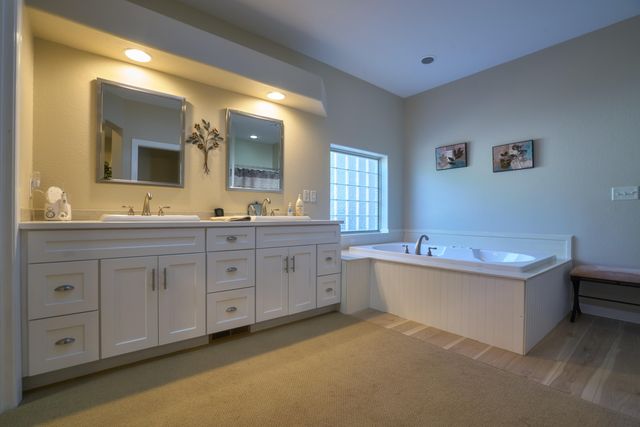 384 Robert Trent Jones Boulevard, Eagle Point, OR 97524