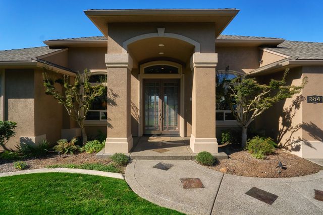 384 Robert Trent Jones Boulevard, Eagle Point, OR 97524