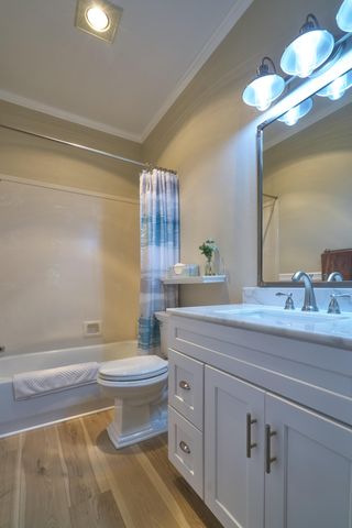 384 Robert Trent Jones Boulevard, Eagle Point, OR 97524