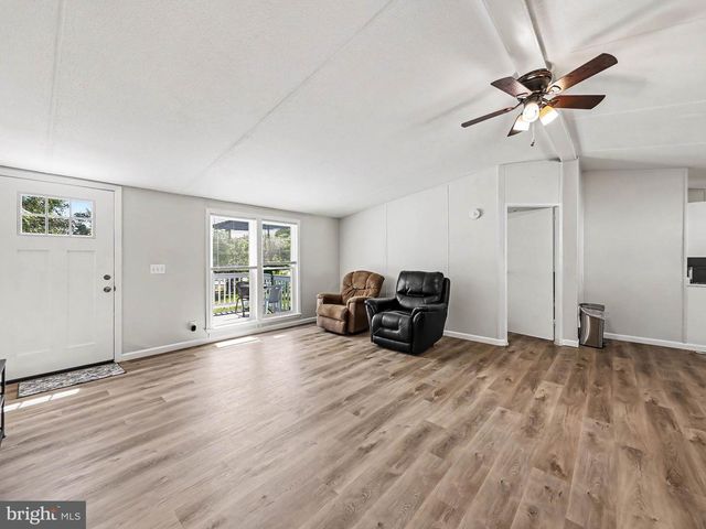 28 CASTLE CT, Stafford, VA 22554