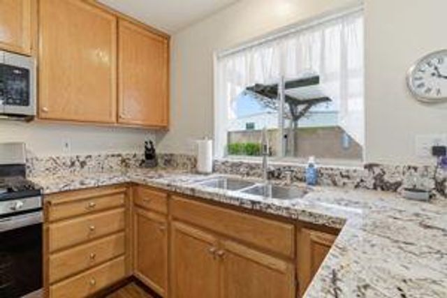 2030 Hyannis Cir, Manteca, CA 95336