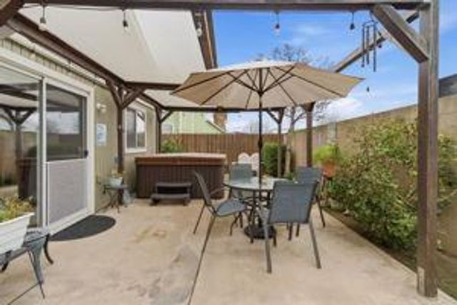 2030 Hyannis Cir, Manteca, CA 95336