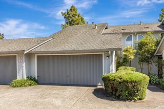 7243 Camino Colegio Dr, Rohnert Park, CA 94928