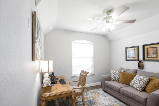 419 Barrios Bay Lane, La Porte, TX 77571