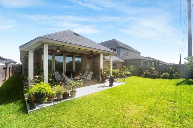 419 Barrios Bay Lane, La Porte, TX 77571