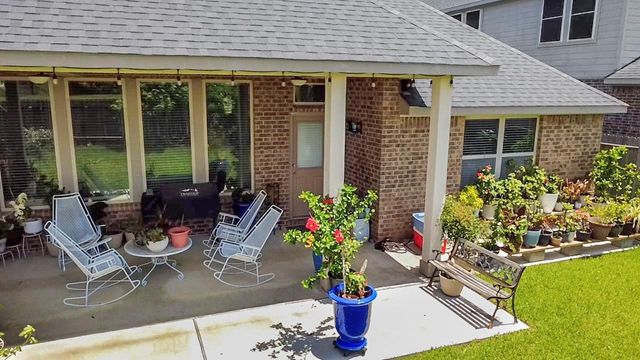 419 Barrios Bay Lane, La Porte, TX 77571