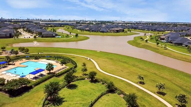 419 Barrios Bay Lane, La Porte, TX 77571